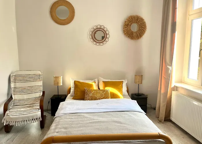 Agapella y - Goyki 300 M From The Beach, Free Parking